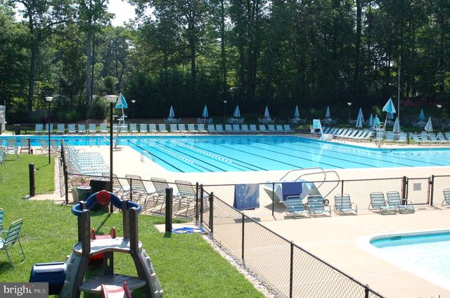 6020 WATERBURY CT, Springfield, VA 22152