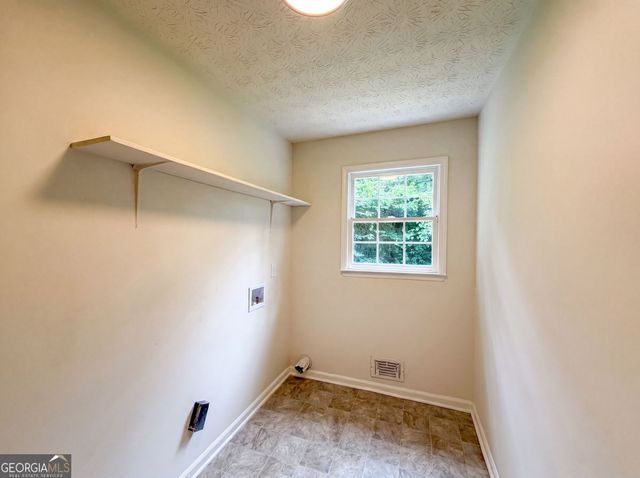 6486 Lynndale Lane, Morrow, GA 30260