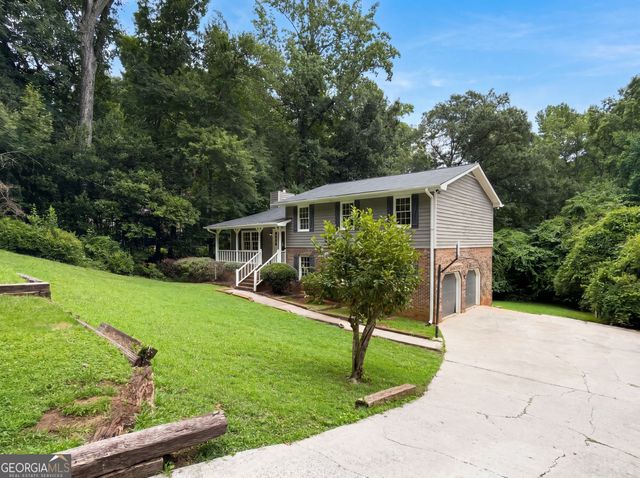 6486 Lynndale Lane, Morrow, GA 30260