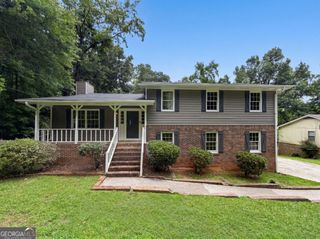 6486 Lynndale Lane, Morrow, GA 30260
