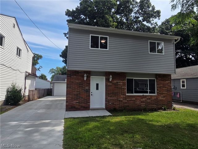 203 Paxton Road, Eastlake, OH 44095