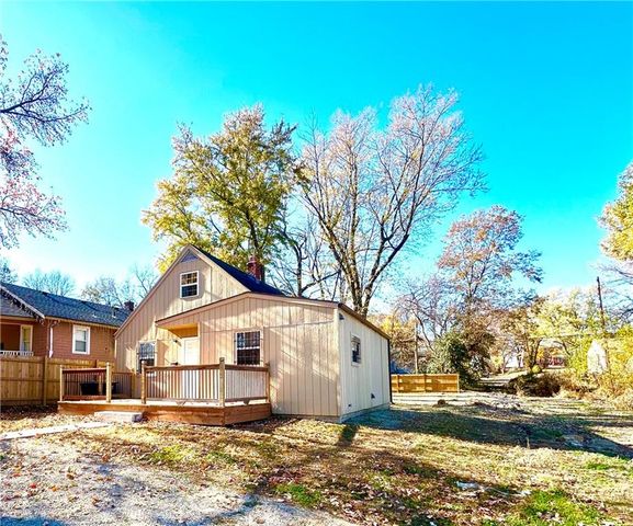 3400 Cypress Street, Kansas City, MO 64128