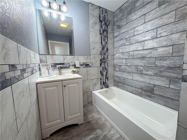 3400 Cypress Street, Kansas City, MO 64128