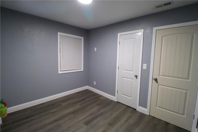 3400 Cypress Street, Kansas City, MO 64128