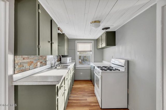 7748 New York 40, Hartford, NY 12838