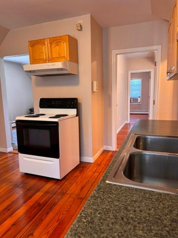 595 Armistice Boulevard 3, Pawtucket, RI 02861