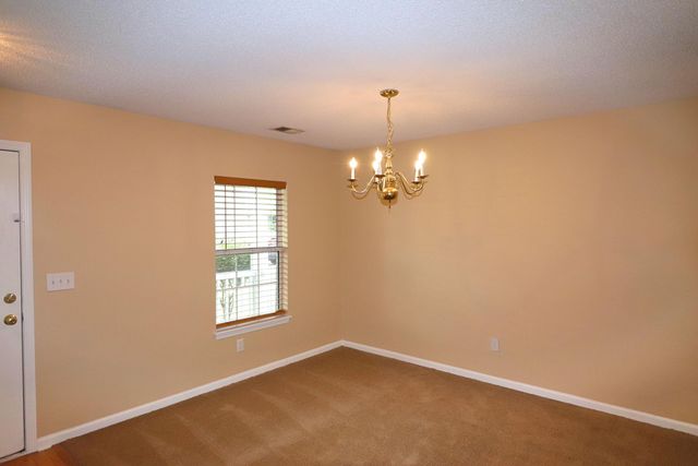 538 Holiday Drive, Summerville, SC 29483
