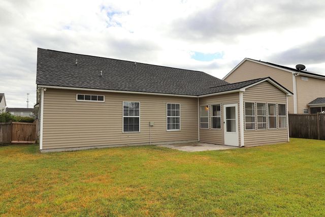 538 Holiday Drive, Summerville, SC 29483