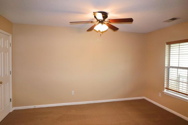 538 Holiday Drive, Summerville, SC 29483