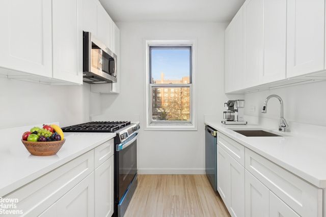 3701 Henry Hudson Pkwy Apt 3B, New York City, NY 10463