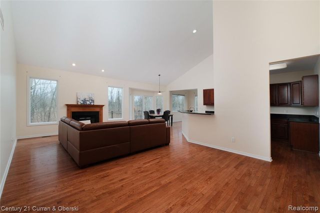 24838 Valleywood Drive, South Lyon, MI 48178
