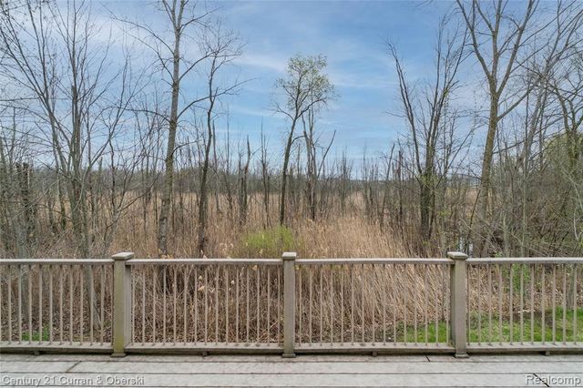 24838 Valleywood Drive, South Lyon, MI 48178