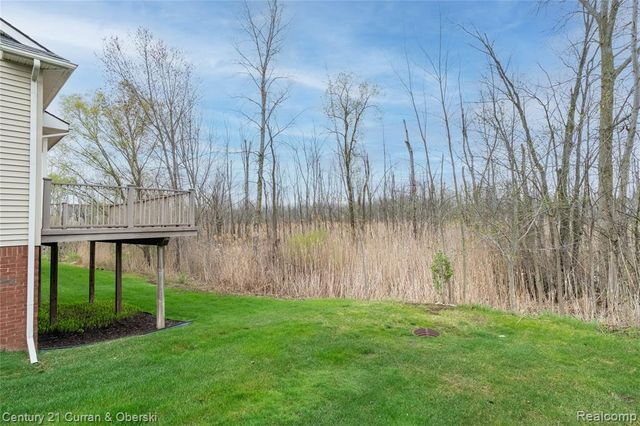 24838 Valleywood Drive, South Lyon, MI 48178