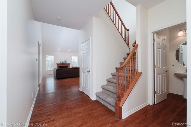 24838 Valleywood Drive, South Lyon, MI 48178