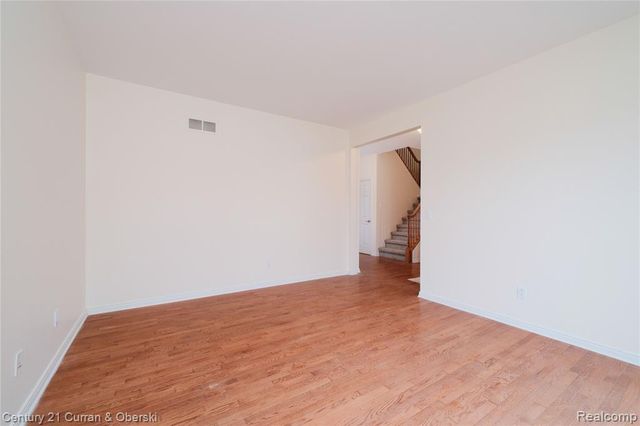 24838 Valleywood Drive, South Lyon, MI 48178