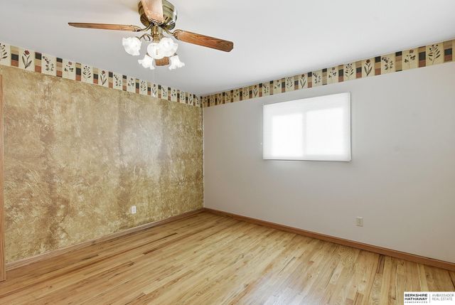 317 N Osage Street, Papillion, NE 68046