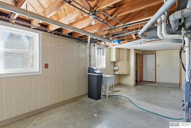 317 N Osage Street, Papillion, NE 68046