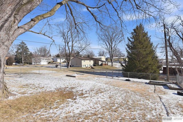 317 N Osage Street, Papillion, NE 68046