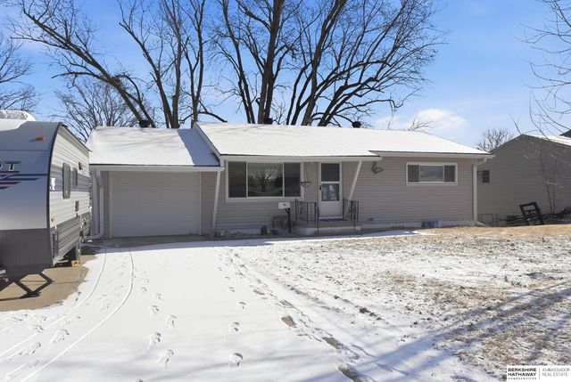 317 N Osage Street, Papillion, NE 68046