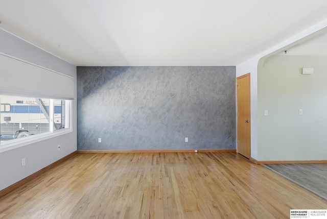 317 N Osage Street, Papillion, NE 68046