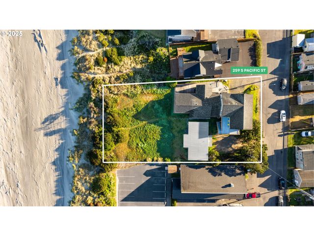 259 S PACIFIC St 16, Rockaway Beach, OR 97136