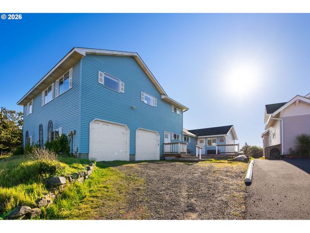 259 S PACIFIC St 16, Rockaway Beach, OR 97136