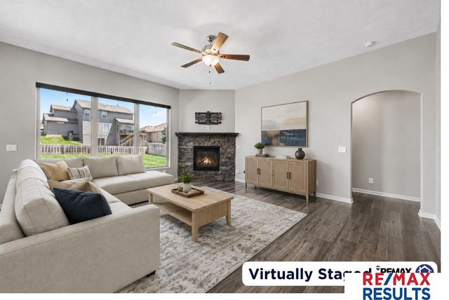8117 S 194 Street, Gretna, NE 68028