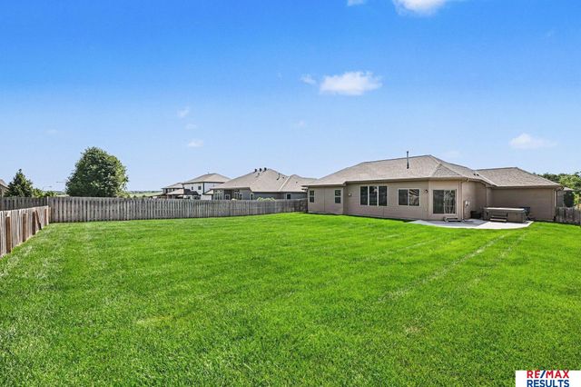 8117 S 194 Street, Gretna, NE 68028