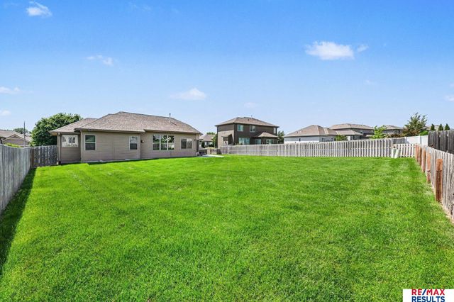 8117 S 194 Street, Gretna, NE 68028