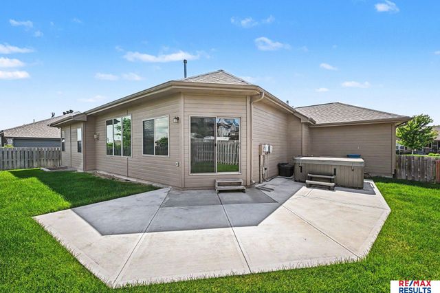 8117 S 194 Street, Gretna, NE 68028