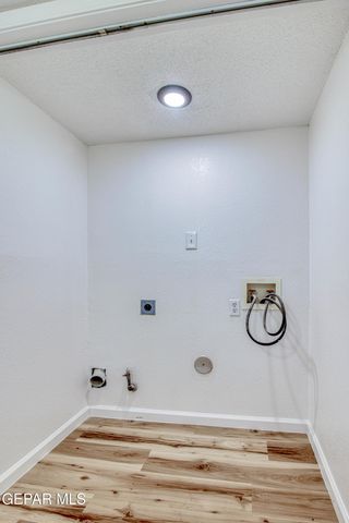 5837 West Valley Circle, El Paso, TX 79932