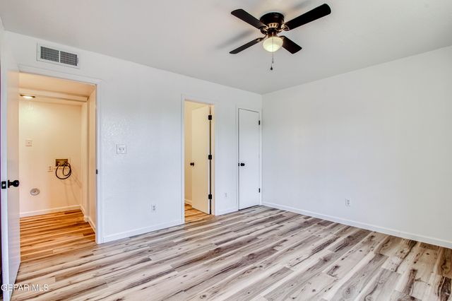 5837 West Valley Circle, El Paso, TX 79932