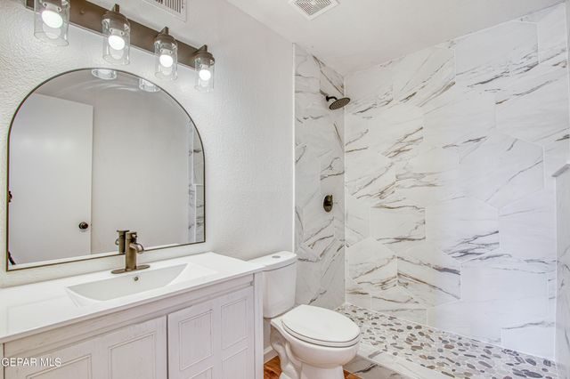 5837 West Valley Circle, El Paso, TX 79932