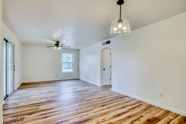 5837 West Valley Circle, El Paso, TX 79932