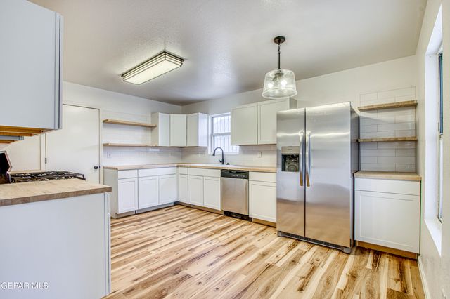 5837 West Valley Circle, El Paso, TX 79932