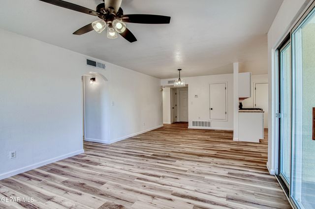 5837 West Valley Circle, El Paso, TX 79932