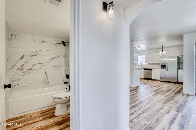 5837 West Valley Circle, El Paso, TX 79932