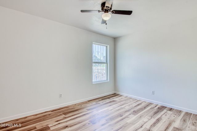 5837 West Valley Circle, El Paso, TX 79932