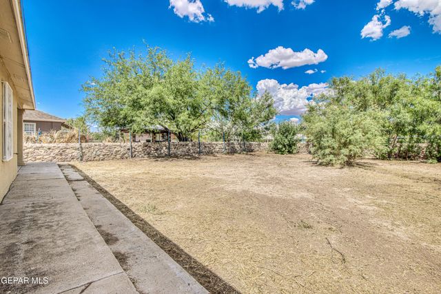 5837 West Valley Circle, El Paso, TX 79932