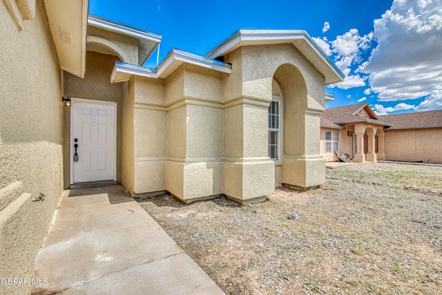 5837 West Valley Circle, El Paso, TX 79932
