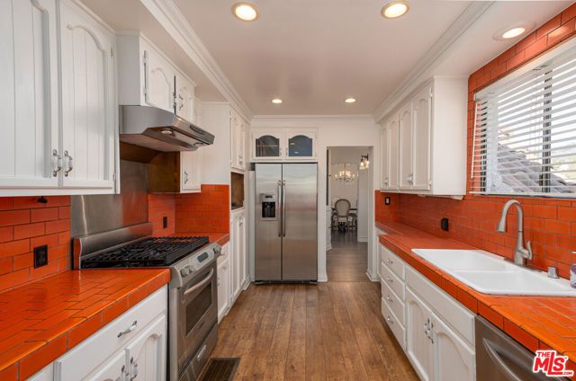 6727 Milner Road, Los Angeles, CA 90068