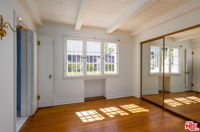 6727 Milner Road, Los Angeles, CA 90068