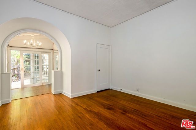 6727 Milner Road, Los Angeles, CA 90068