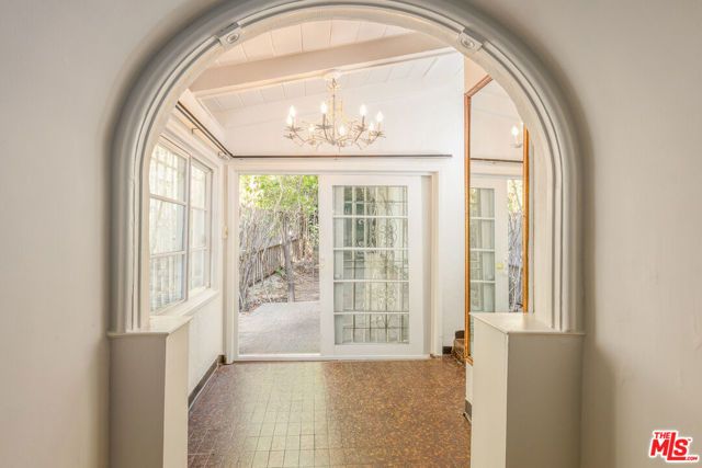 6727 Milner Road, Los Angeles, CA 90068