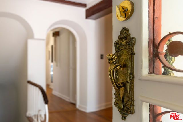 6727 Milner Road, Los Angeles, CA 90068