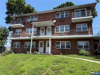 419 Paterson Avenue, East Rutherford, NJ 07073