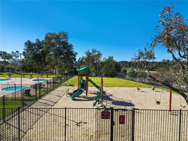 13691 Gavina Avenue 490, Sylmar, CA 91342
