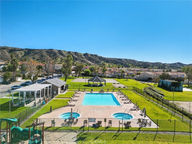 13691 Gavina Avenue 490, Sylmar, CA 91342