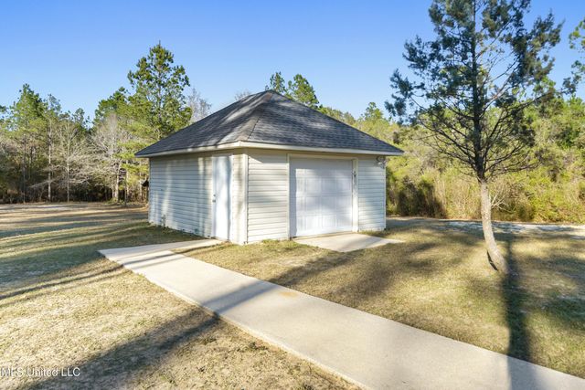 13125 Seaman Road, Vancleave, MS 39565