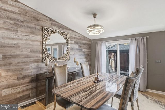 902 BITTERSWEET RD, Baltimore, MD 21208